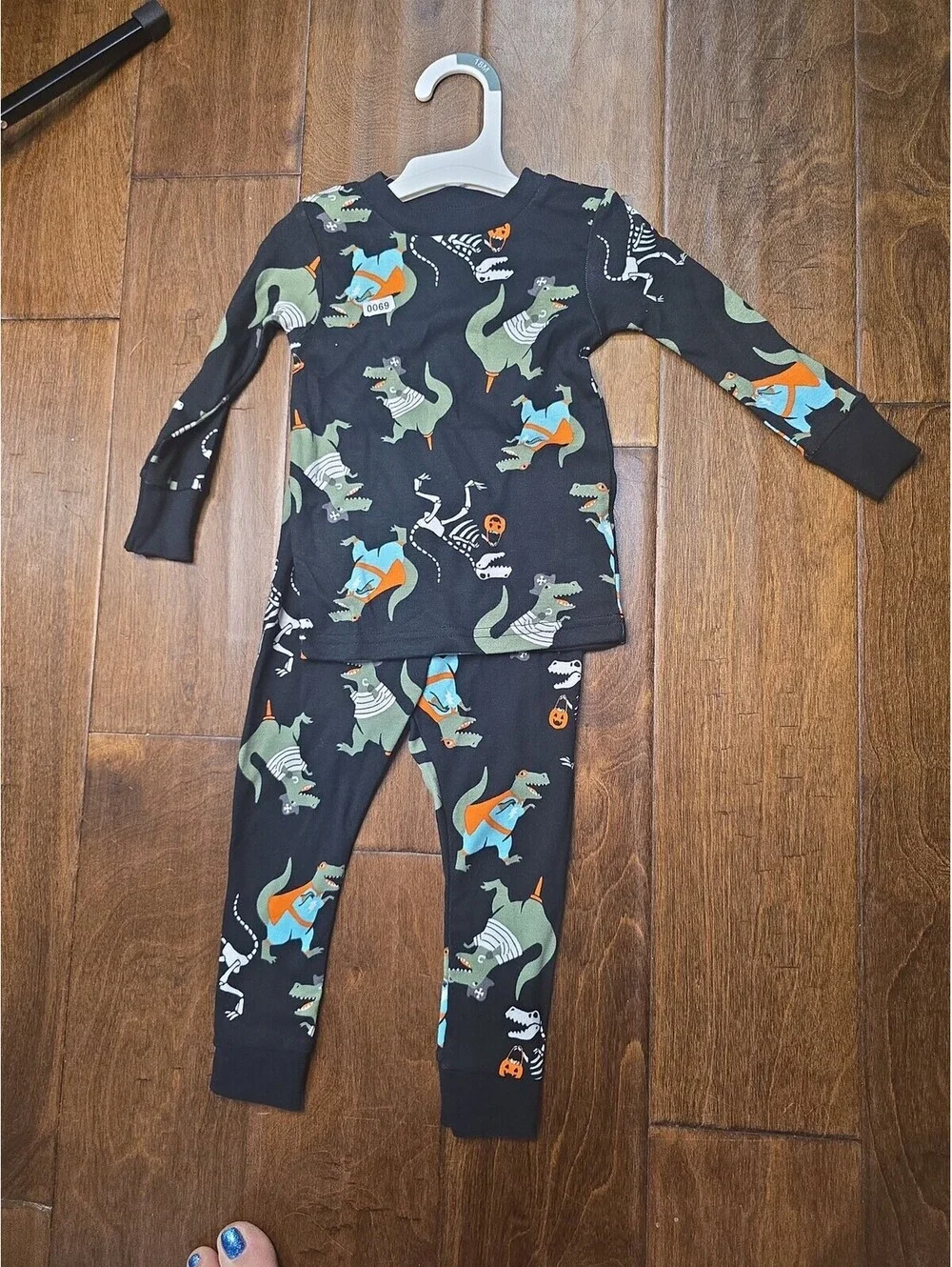 12m nwot halloween pajamas from carter's item 69G8